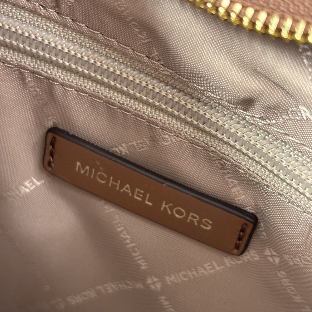 Michael Kors Nayla Medium Woven Bag - Picture 2 of 6